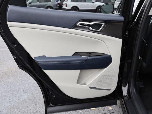 Certified 2025 Kia Sportage EX w/ EX Premium Package image 25