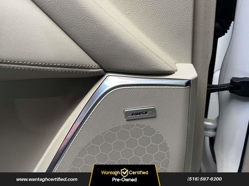 Used 2020 Cadillac Escalade Luxury image 19