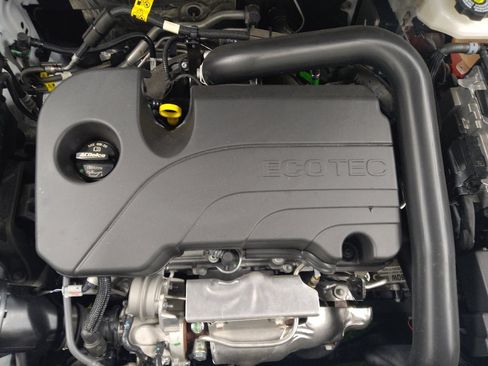 Used 2024 Chevrolet Equinox LS FWD image 30