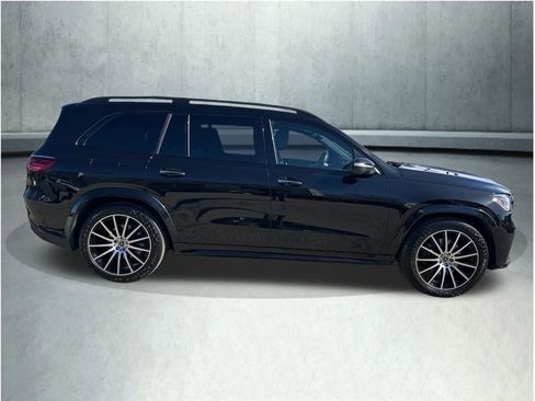 Used 2025 Mercedes-Benz GLS 450 4MATIC image 6