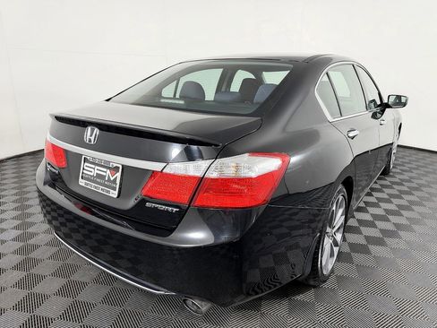 Used 2015 Honda Accord Sport image 9