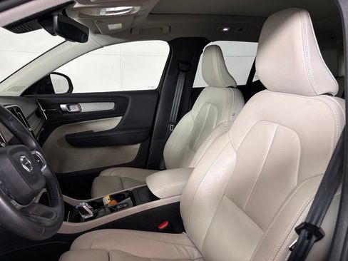 Used 2024 Volvo XC40 B5 Plus w/ Climate Package AWD/4WD image 63