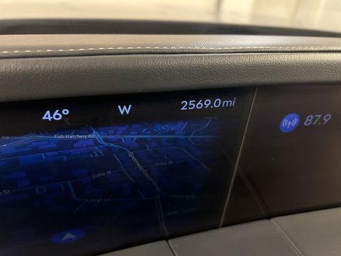 Certified 2025 Lincoln Nautilus Reserve image 26