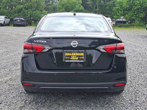 Used 2021 Nissan Versa S FWD image 6