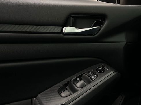 Used 2025 Nissan Altima 2.5 SV image 21