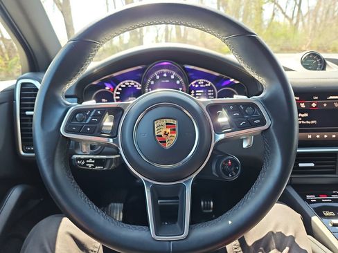 Certified 2023 Porsche Cayenne S Platinum AWD/4WD image 35