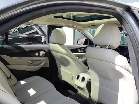 Used 2022 Mercedes-Benz E 350 Sedan image 17