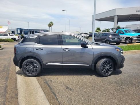 New 2026 Nissan Kicks SR FWD image 4