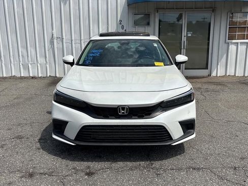 Used 2024 Honda Civic EX-L image 4