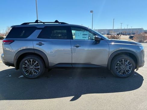 New 2026 Nissan Pathfinder SL FWD image 7
