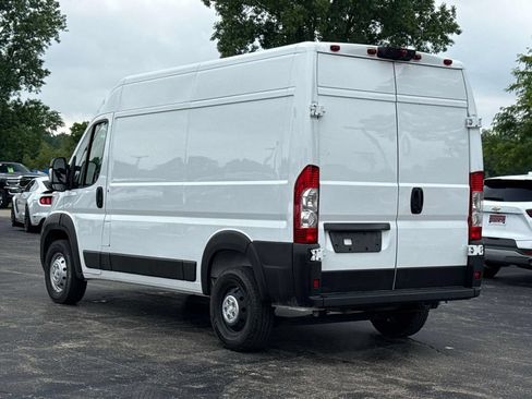 Used 2023 RAM ProMaster 2500 w/ Convenience Group FWD image 13