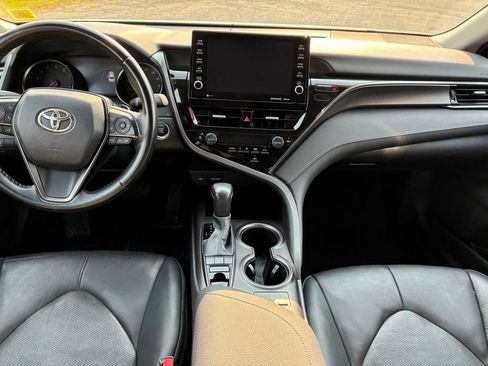 Used 2023 Toyota Camry XSE FWD image 12
