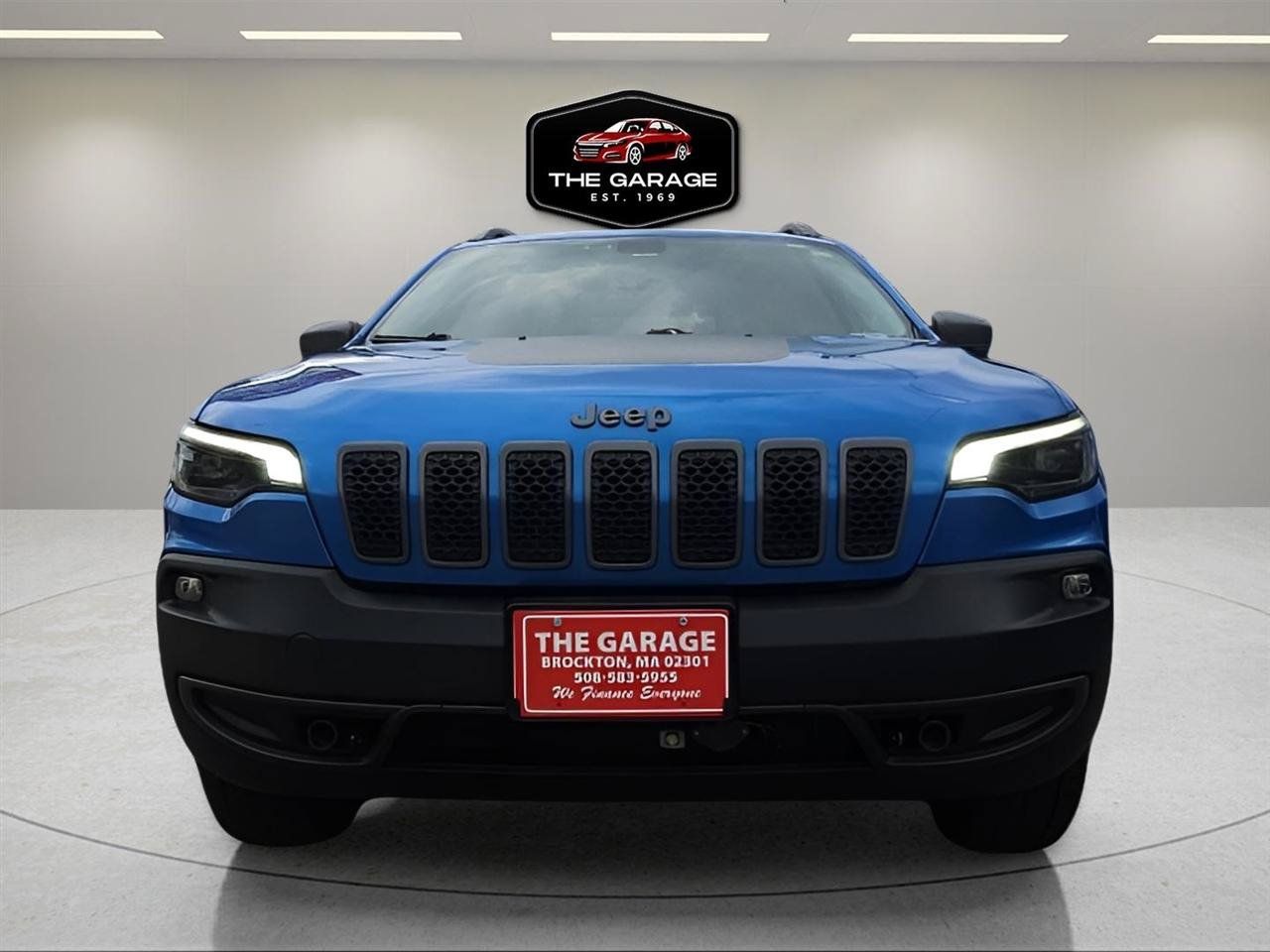 Used 2020 Jeep Cherokee Trailhawk w/ Comfort/Convenience Group AWD/4WD image 2
