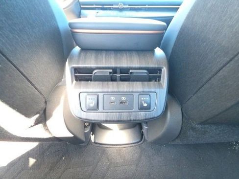 Used 2023 Nissan Ariya image 26