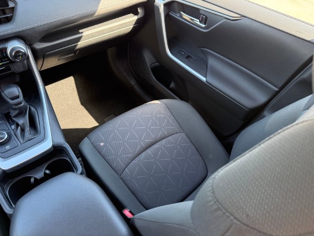 Used 2021 Toyota RAV4 XLE w/ Convenience Package AWD/4WD image 22