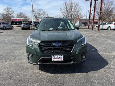Used 2024 Subaru Forester Premium image 9