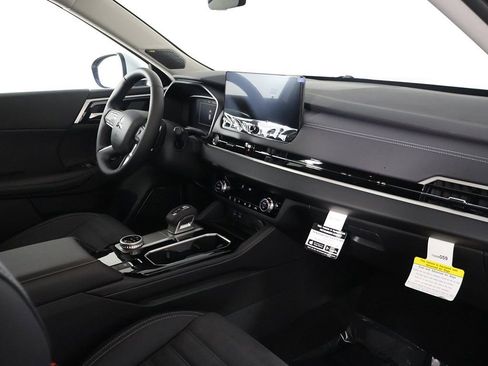 New 2026 Mitsubishi Outlander SE image 32