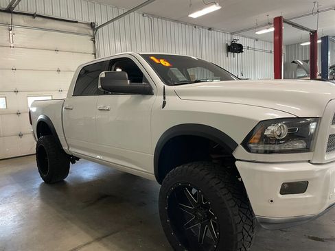 Used 2016 RAM 1500 Laramie w/ Convenience Group AWD/4WD image 5