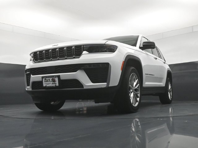 New 2027 Jeep Grand Cherokee Limited AWD/4WD image 19