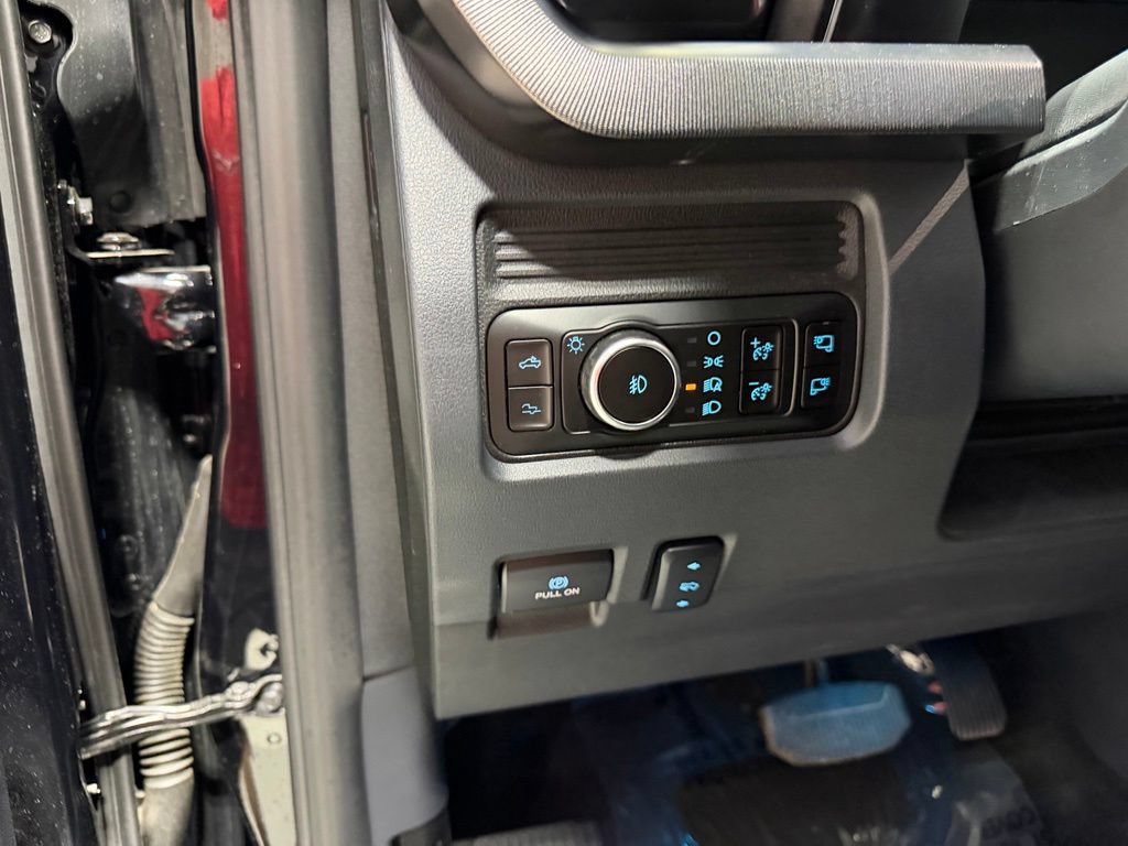 Used 2026 Ford F250 Platinum AWD/4WD image 30