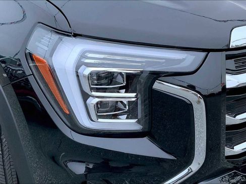 New 2026 GMC Terrain Elevation w/ Elevation Premium Package image 13