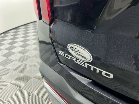 New 2026 Kia Sorento S w/ S Panoramic Sunroof Package image 5