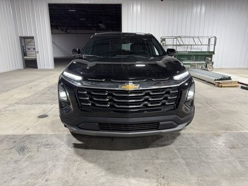 New 2026 Chevrolet Equinox LT w/ Convenience Package II image 2