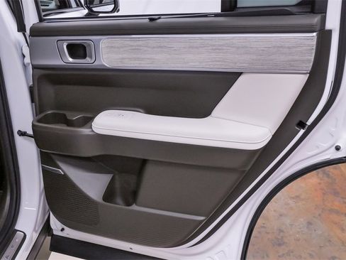 Used 2025 Hyundai Santa Fe Calligraphy image 39