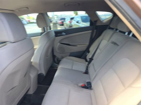 Used 2016 Hyundai Tucson SE image 9