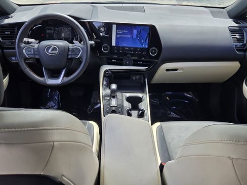 Used 2024 Lexus NX 250 FWD w/ Towing Package (2000 Lbs) image 13
