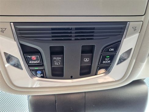 Used 2021 Acura RDX Advance Package image 35