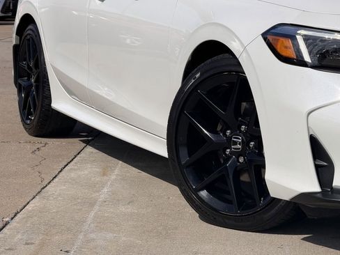 Used 2025 Honda Civic Sport image 12