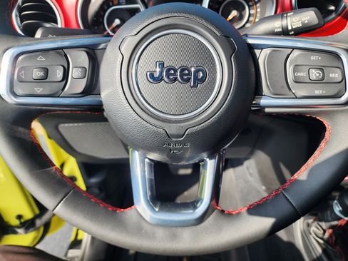 Used 2023 Jeep Gladiator Rubicon w/ LED Lighting Group image 28