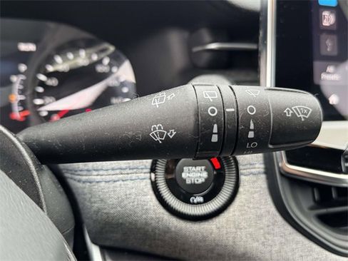 Used 2024 Jeep Compass Latitude image 10