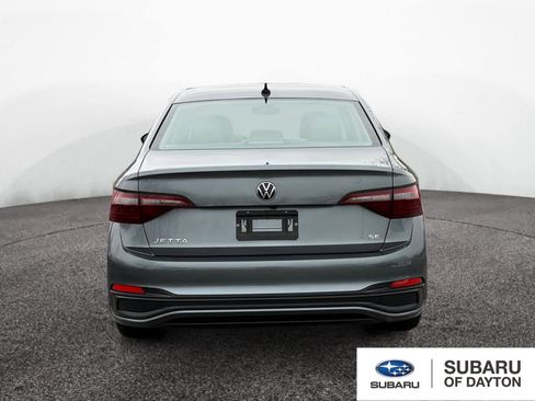 Used 2023 Volkswagen Jetta SE image 4