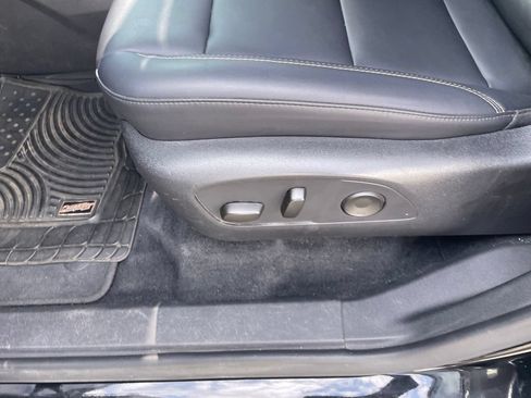Used 2024 GMC Acadia Elevation FWD image 9