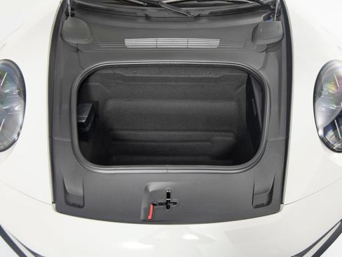 Certified 2025 Porsche 911 Carrera RWD image 51