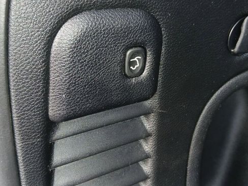 Used 2021 Jeep Grand Cherokee Altitude image 20