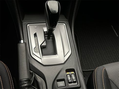 Used 2021 Subaru Crosstrek 2.0i Premium image 20