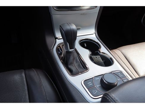 Used 2018 Jeep Grand Cherokee Summit w/ Platinum Series Group AWD/4WD image 34
