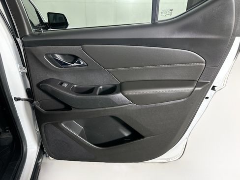 Used 2020 Chevrolet Traverse RS w/ LPO, Floor Liner Package AWD/4WD image 33