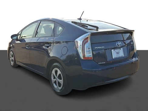 Used 2014 Toyota Prius Four FWD image 4