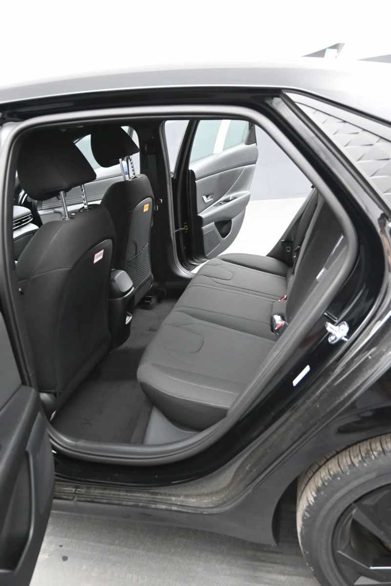 New 2026 Hyundai Elantra SEL Sport Premium FWD image 15