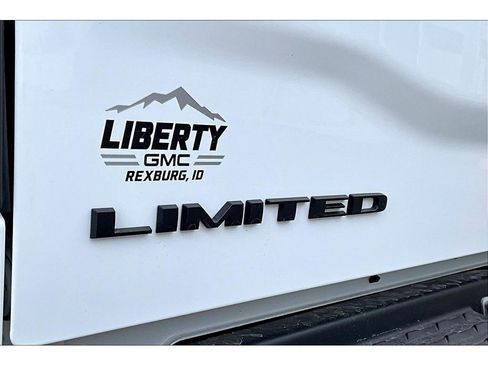 Used 2023 RAM 2500 Limited image 25