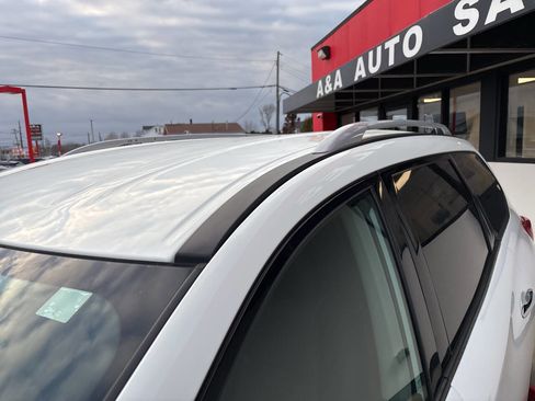 Used 2020 Nissan Pathfinder S image 8