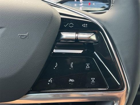 New 2026 Cadillac Vistiq Luxury image 13