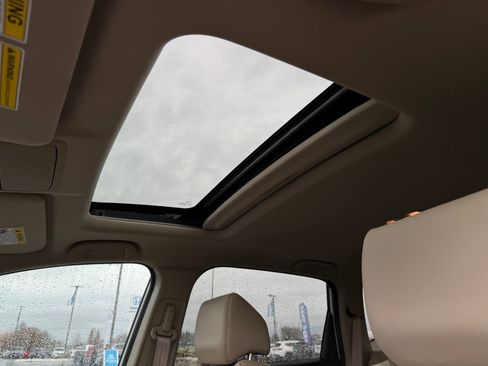 Used 2018 Honda CR-V Touring image 24