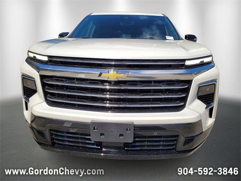 New 2025 Chevrolet Traverse High Country image 8