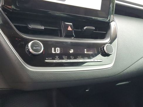 Used 2025 Toyota Corolla LE w/ Convenience Package image 22