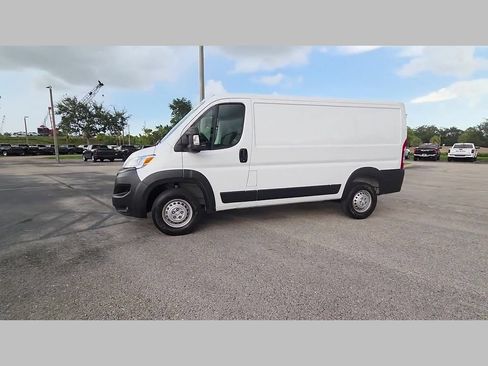 Used 2025 RAM ProMaster 2500 w/ Convenience Group FWD image 47